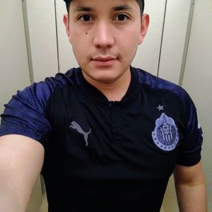 Meet your Posher, Emmanuel